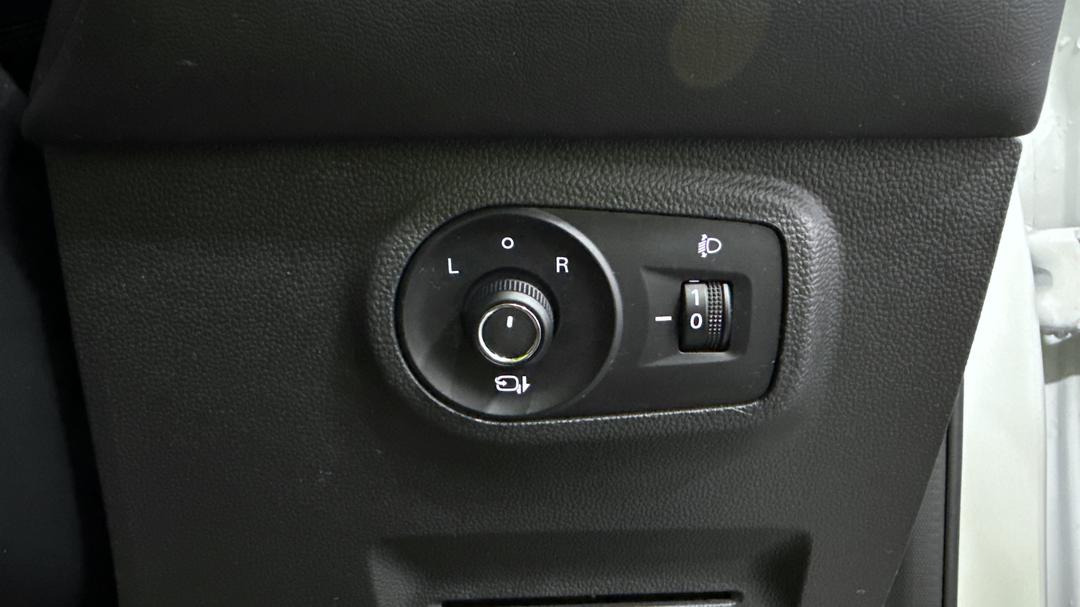 2021 MG Zst Excite, Automatic, 82645 km, Utility Switches/Buttons