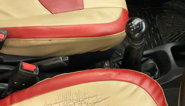 2012 Maruti Wagon R 1.0 LXI CNG, CNG, Manual, 96,652 km, Gear lever - Knob has minor damage