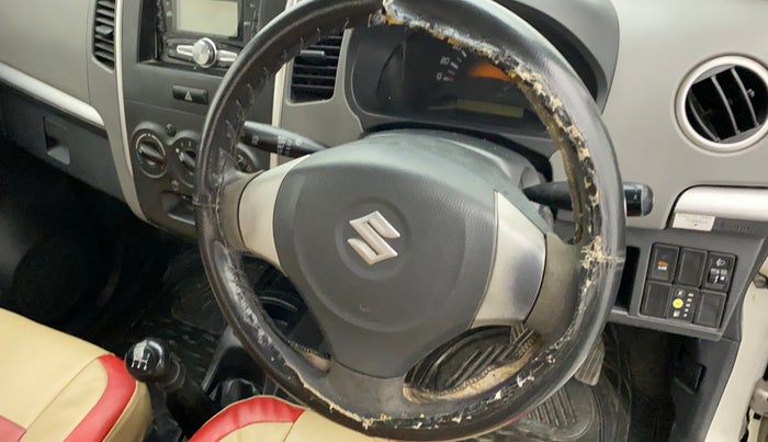 2012 Maruti Wagon R 1.0 LXI CNG, CNG, Manual, 96,652 km, Steering wheel - Steering cover is minor torn