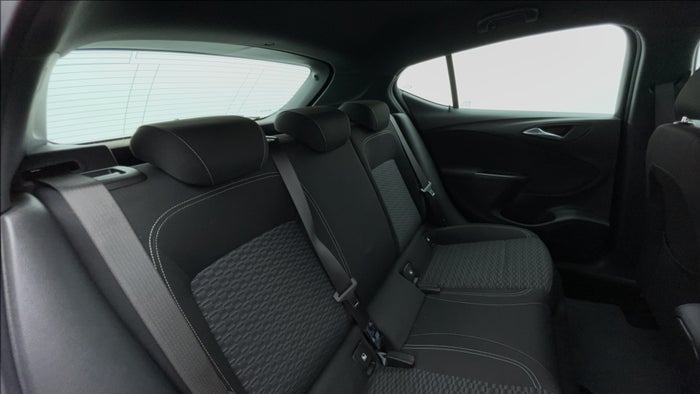 Opel Astra-Right Side Door Cabin View