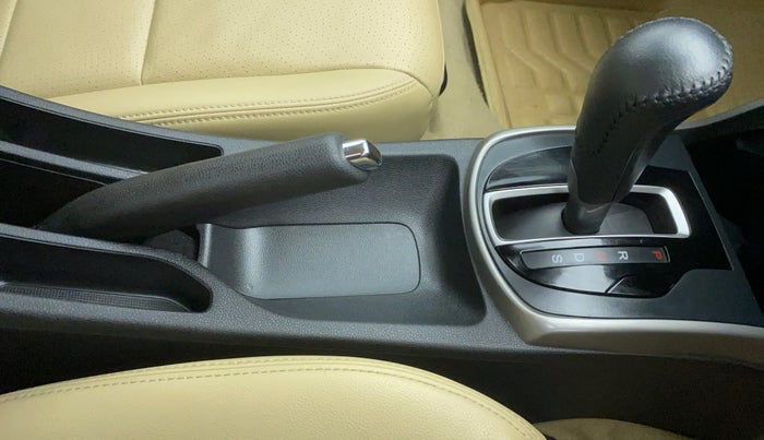 2017 Honda City ZX CVT, Petrol, Automatic, 44,106 km, Gear Lever