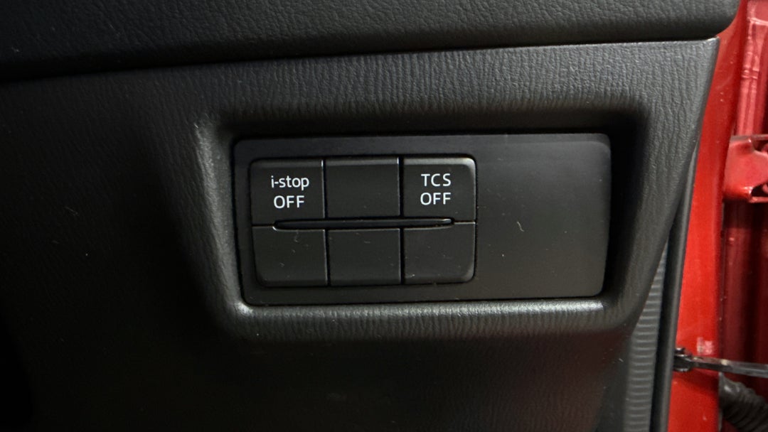2018 Mazda CX-5 Maxx Sport (4x2), Automatic, 132720 km, Utility Switches/Buttons