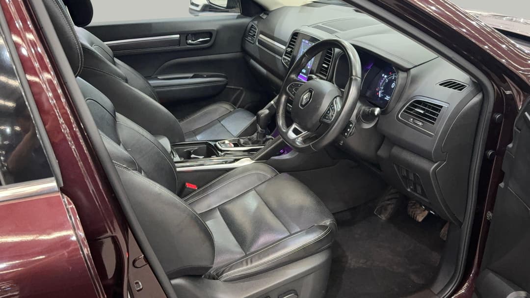 2023 Renault Koleos Zen (4x2), Automatic, 49521 km, Right Side Front Door Cabin View