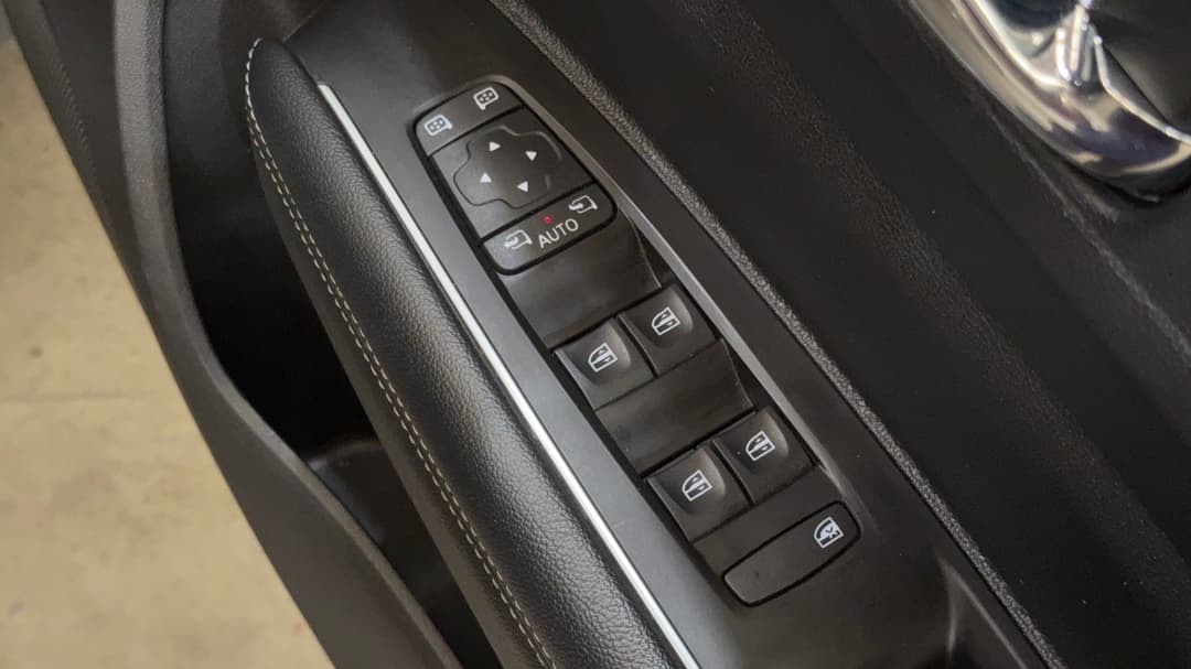 2023 Renault Koleos Zen (4x2), Automatic, 49521 km, Drivers Side Door Panel Controls