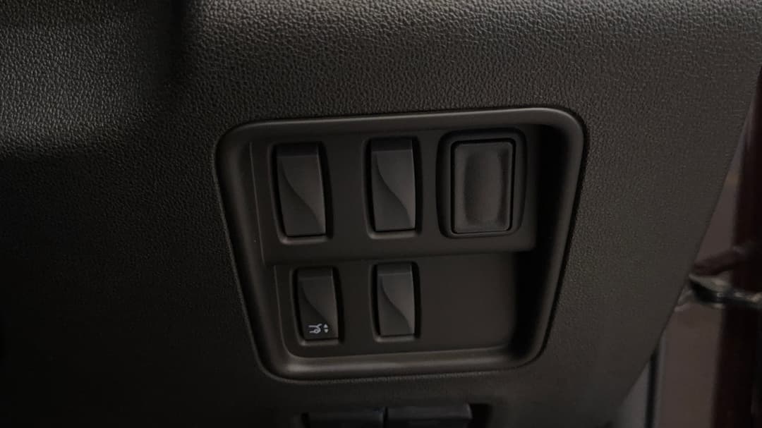 2023 Renault Koleos Zen (4x2), Automatic, 49521 km, Utility Switches/Buttons