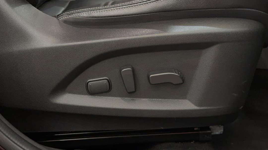 2023 Renault Koleos Zen (4x2), Automatic, 49521 km, Drivers Side Adjustment Panel
