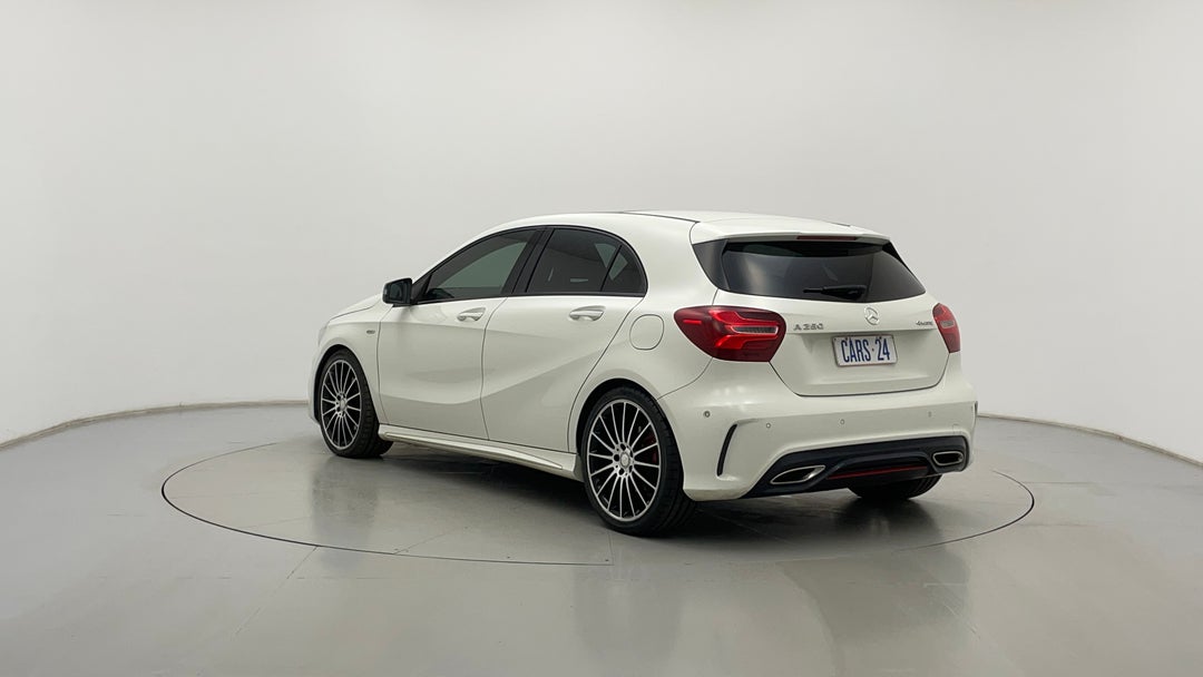 Left Back Diagonal (45- Degree) View