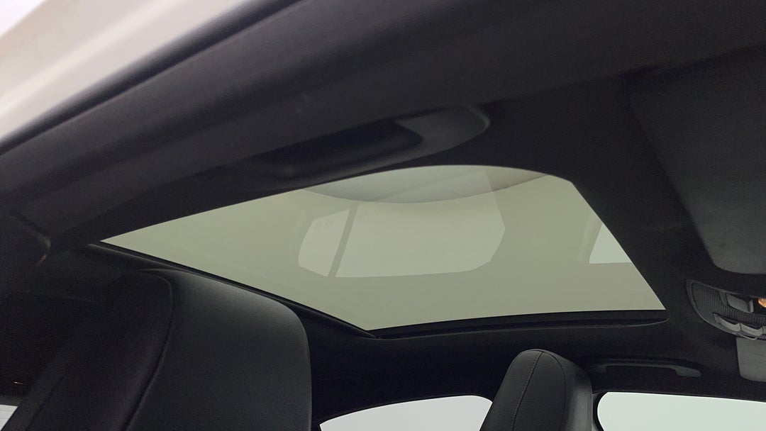 Interior Sunroof/Moonroof