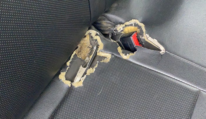 2018 Maruti Swift VXI, Petrol, Manual, 12,388 km, Second-row right seat - Cover slightly torn