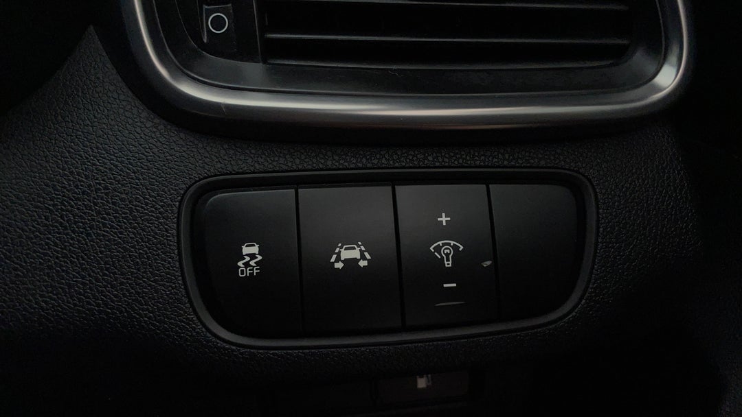 2019 Kia Sorento Sport (4x4), Automatic, 105515 km, Utility Switches/Buttons