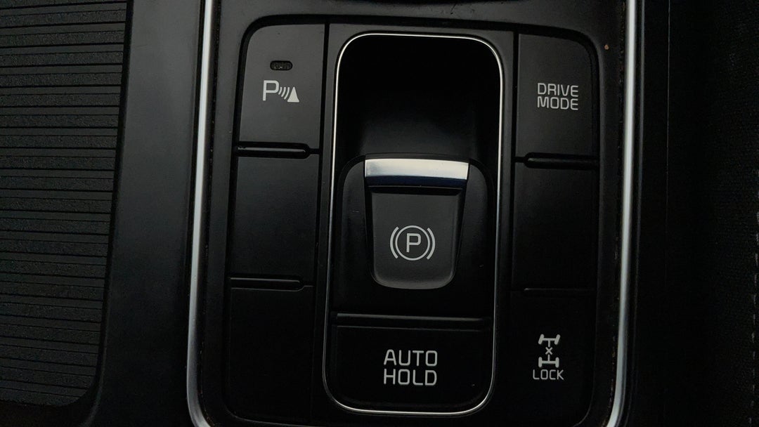 2019 Kia Sorento Sport (4x4), Automatic, 105515 km, Handbrake