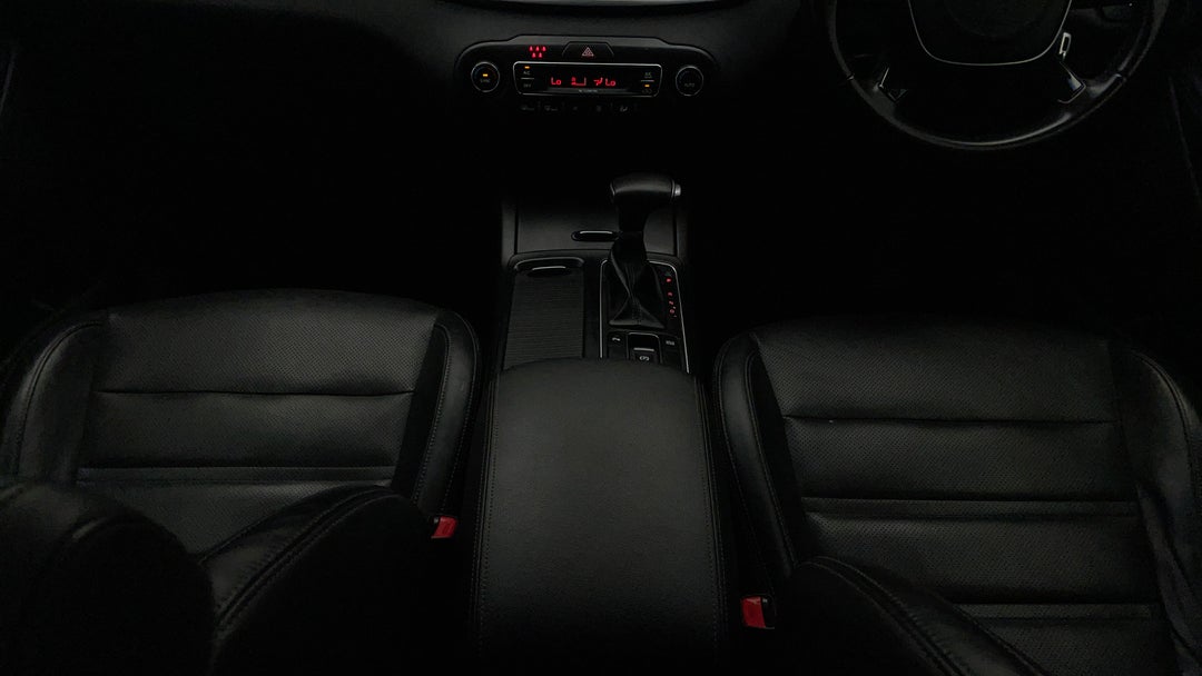 2019 Kia Sorento Sport (4x4), Automatic, 105515 km, Center Console