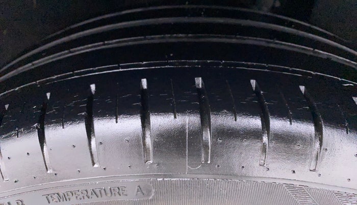 2016 Maruti Baleno ALPHA 1.2 K12, Petrol, Manual, 39,107 km, Left Rear Tyre Tread