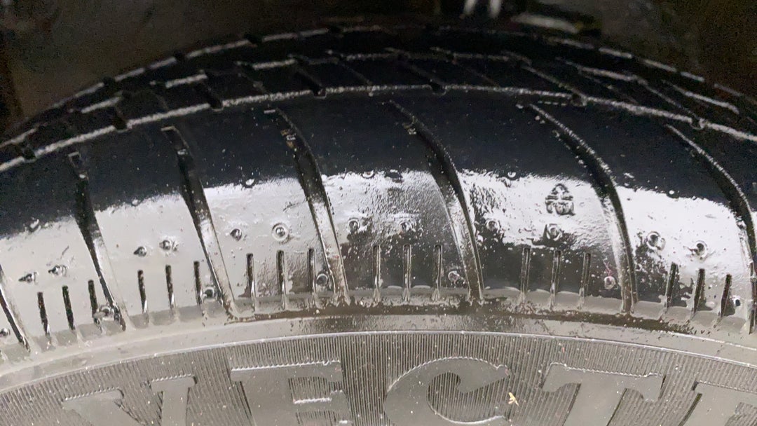 Left Front Tyre Tread