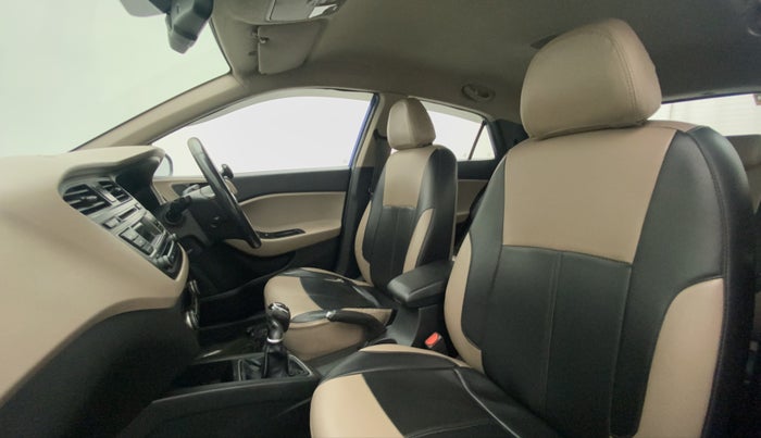 2015 Hyundai Elite i20 ASTA 1.4 CRDI, Diesel, Manual, 80,303 km, Right Side Front Door Cabin