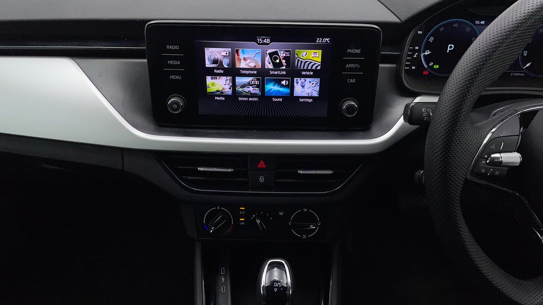 2023 SKODA Scala Ambition 85tsi, Automatic, 21589 km, Center Console