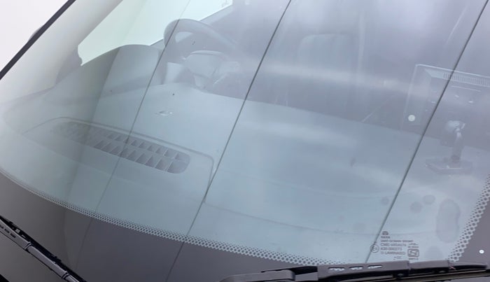 2019 Tata NEXON XM PETROL, Petrol, Manual, 95,344 km, Front windshield - Minor spot on windshield