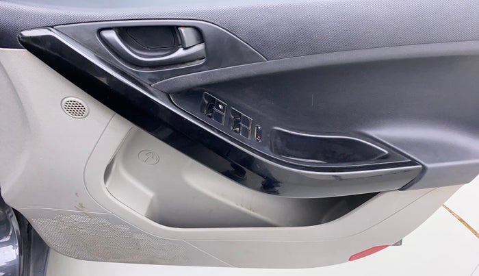 2019 Tata NEXON XM PETROL, Petrol, Manual, 95,344 km, Driver Side Door Panels Control