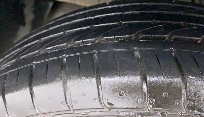 2019 Tata NEXON XM PETROL, Petrol, Manual, 95,344 km, Right Rear Tyre Tread