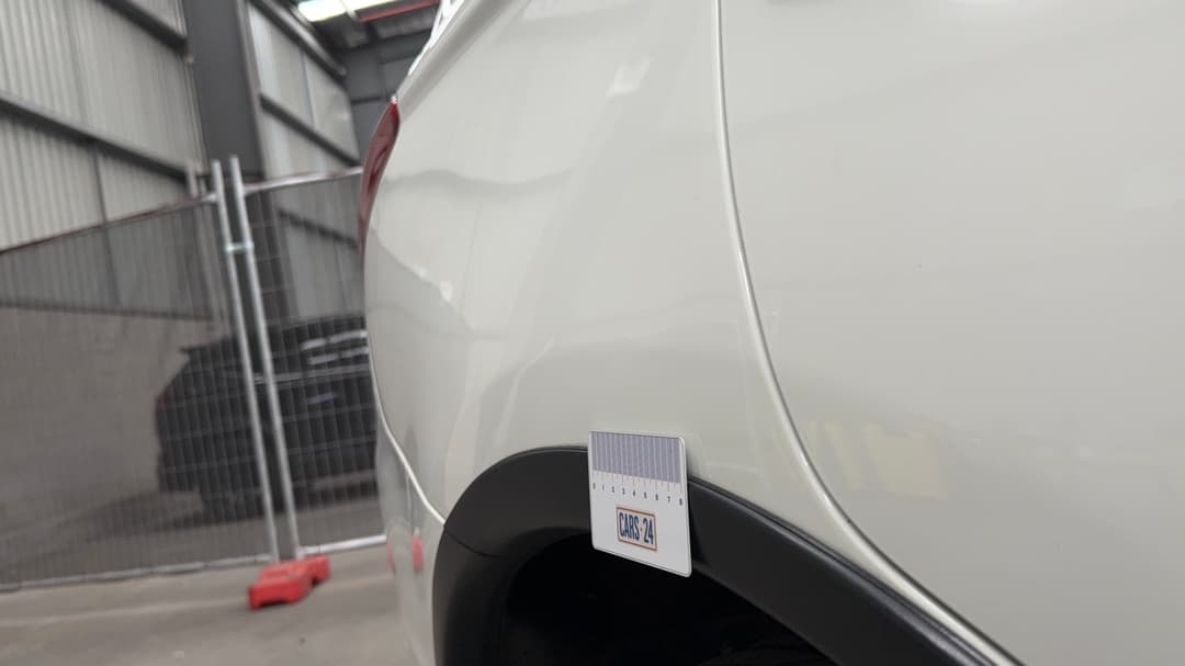 2017 Mitsubishi Outlander Ls Safety Pack (4x4) 7 Seats, Automatic, 144101 km, Quarter Panel Rear RHS Dent
