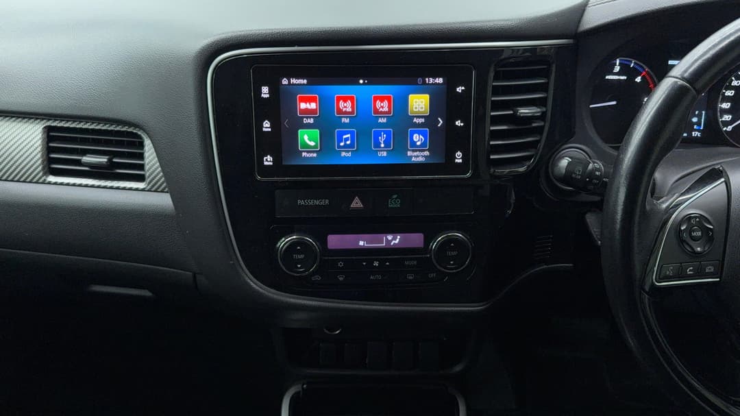 2017 Mitsubishi Outlander Ls Safety Pack (4x4) 7 Seats, Automatic, 144101 km, Center Console