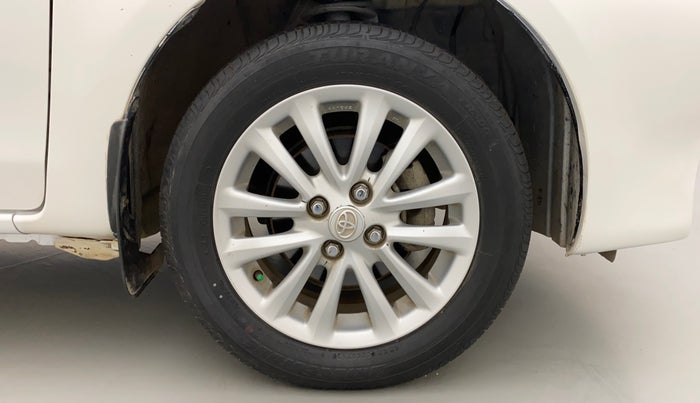 2013 Toyota Etios Liva V, Petrol, Manual, 41,679 km, Right Front Wheel