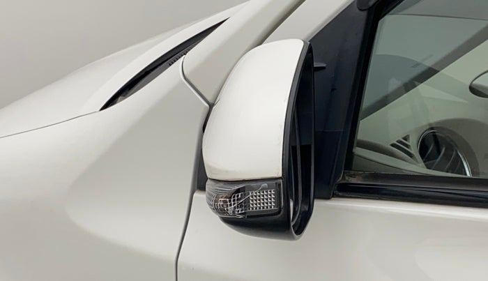 2013 Toyota Etios Liva V, Petrol, Manual, 41,679 km, Left rear-view mirror - Indicator light has minor damage