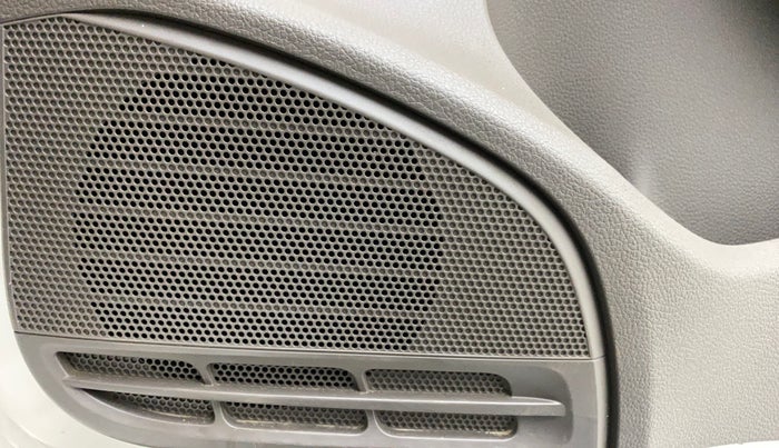 2012 Volkswagen Vento HIGHLINE PETROL AT, Petrol, Automatic, 83,625 km, Speaker
