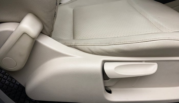2012 Volkswagen Vento HIGHLINE PETROL AT, Petrol, Automatic, 83,625 km, Driver Side Adjustment Panel