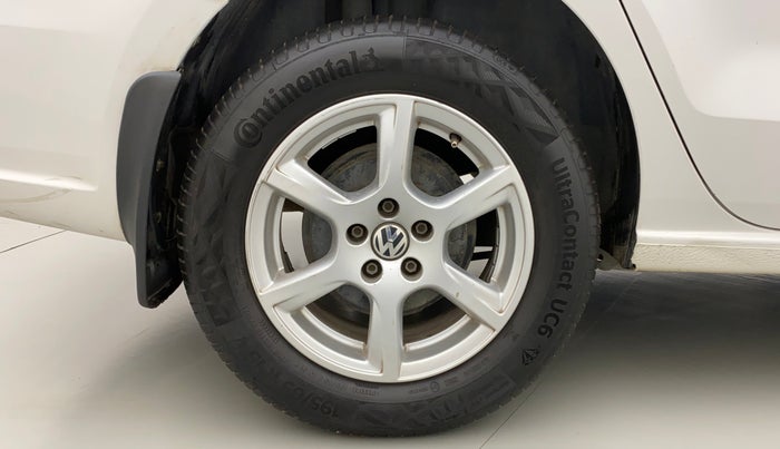 2012 Volkswagen Vento HIGHLINE PETROL AT, Petrol, Automatic, 83,625 km, Right Rear Wheel