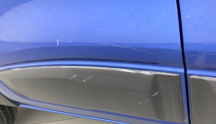 2018 Renault Kwid CLIMBER 1.0, Petrol, Manual, 37,650 km, Right rear door - Minor scratches