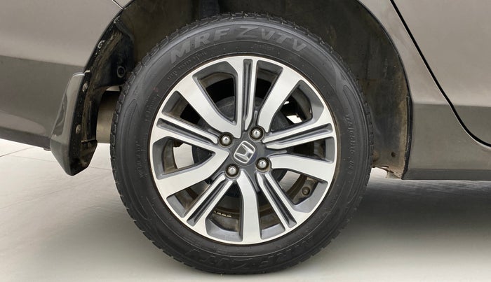 2017 Honda City V MT PETROL, Petrol, Manual, 25,352 km, Right Rear Wheel