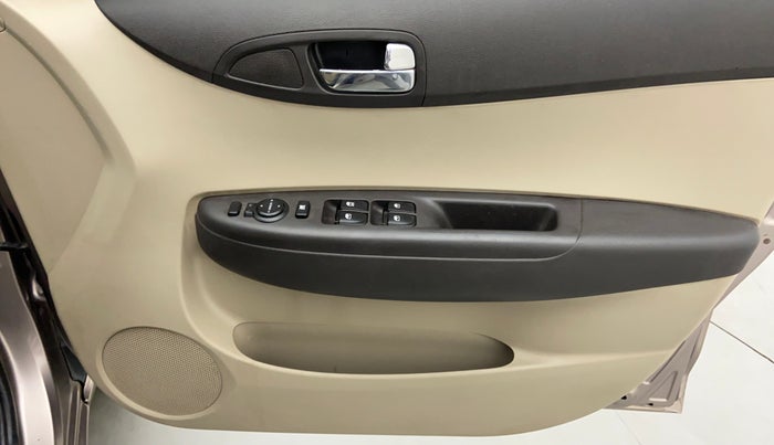 2014 Hyundai i20 SPORTZ 1.4 CRDI, Diesel, Manual, 47,538 km, Driver Side Door Panels Control