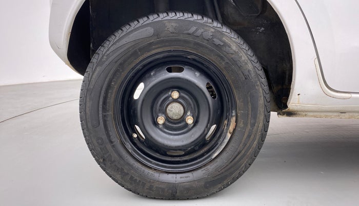 2017 Datsun Redi Go T (O), Petrol, Manual, 17,658 km, Right Rear Wheel