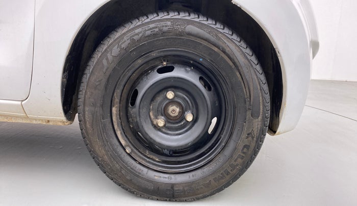2017 Datsun Redi Go T (O), Petrol, Manual, 17,658 km, Right Front Wheel
