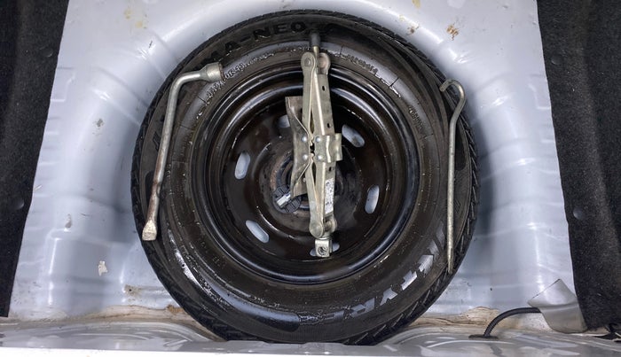 2017 Datsun Redi Go T (O), Petrol, Manual, 17,658 km, Spare Tyre