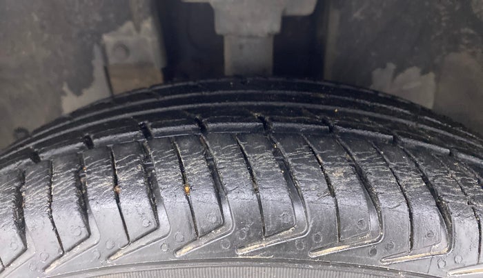 2017 Datsun Redi Go T (O), Petrol, Manual, 17,658 km, Left Front Tyre Tread