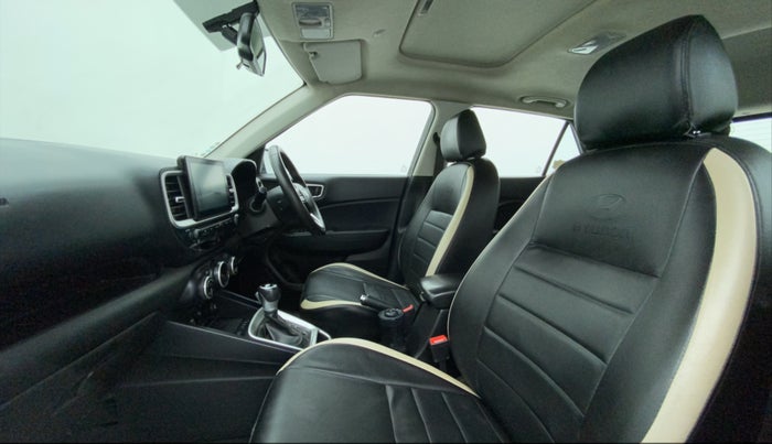 2019 Hyundai VENUE SX PLUS 1.0 TURBO DCT, Petrol, Automatic, 59,996 km, Right Side Front Door Cabin