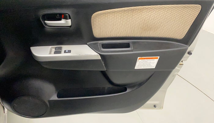 2018 Maruti Wagon R 1.0 LXI CNG (O), CNG, Manual, 42,614 km, Driver Side Door Panels Control