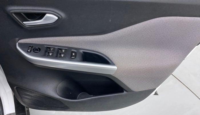 2022 Nissan MAGNITE XV CVT TURBO, Petrol, Automatic, 6,802 km, Driver Side Door Panels Control