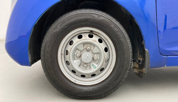 2015 Hyundai Eon D-LITE+, Petrol, Manual, 52,783 km, Left Front Wheel