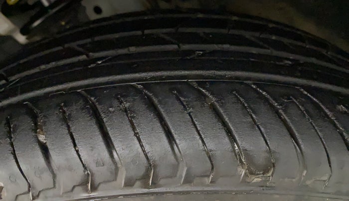 2021 Nissan MAGNITE XL, Petrol, Manual, 10,006 km, Left Rear Tyre Tread
