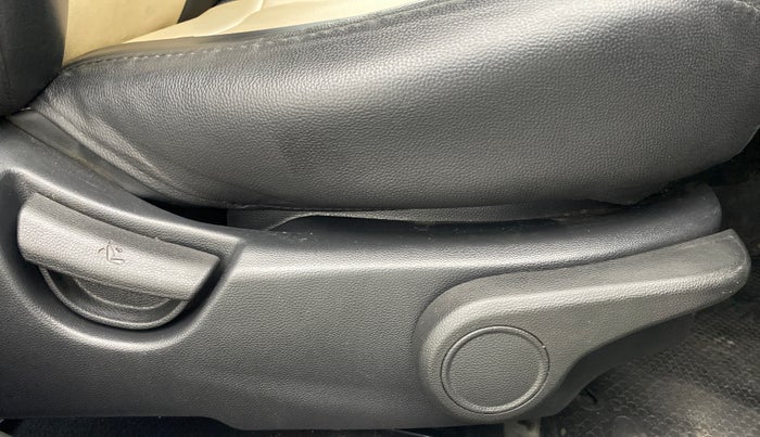 2015 Hyundai Xcent S 1.2 OPT, Petrol, Manual, Driver Side Adjustment Panel