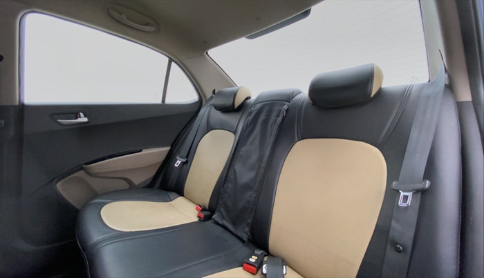 2015 Hyundai Xcent S 1.2 OPT, Petrol, Manual, Right Side Rear Door Cabin