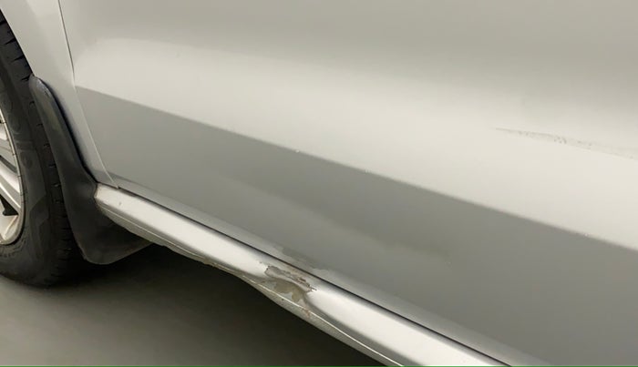 2013 Volkswagen Polo HIGHLINE1.2L, Petrol, Manual, 34,416 km, Front passenger door - Slightly dented