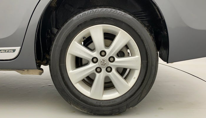 2014 Toyota Corolla Altis G AT PETROL, Petrol, Automatic, 77,470 km, Left Rear Wheel