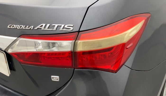 2014 Toyota Corolla Altis G AT PETROL, Petrol, Automatic, 77,470 km, Right tail light - Faded