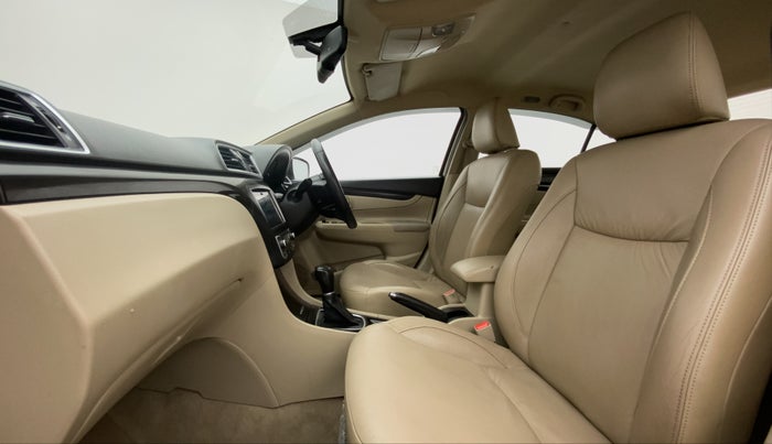 2016 Maruti Ciaz ZXI+ AT, CNG, Automatic, 87,335 km, Right Side Front Door Cabin