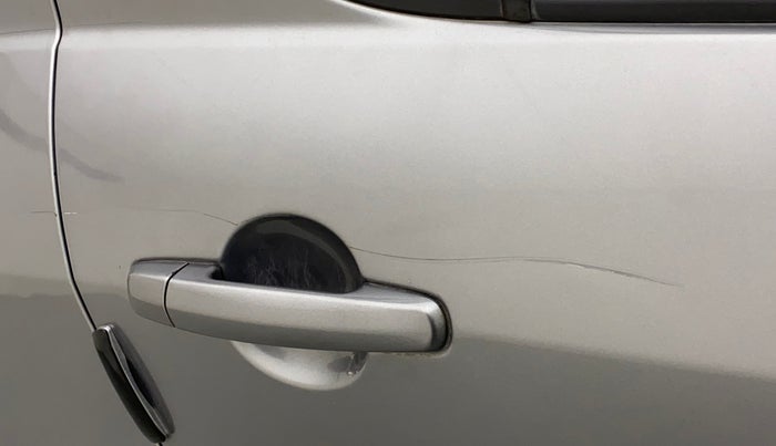 2014 Maruti Swift VXI, Petrol, Manual, 65,961 km, Right rear door - Minor scratches
