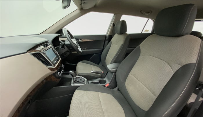 2017 Hyundai Creta 1.6 SX PLUS AUTO PETROL, Petrol, Automatic, 26,397 km, Right Side Front Door Cabin